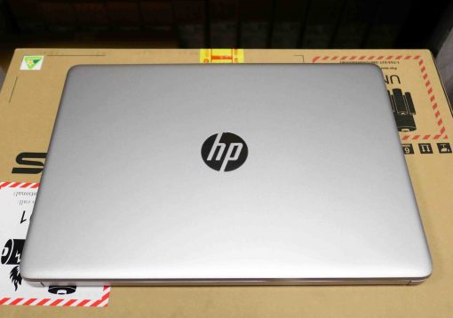 Laptop HP 240 G8 4GB RAM 256GB SSD 14INCH HD WIN 11 HOME